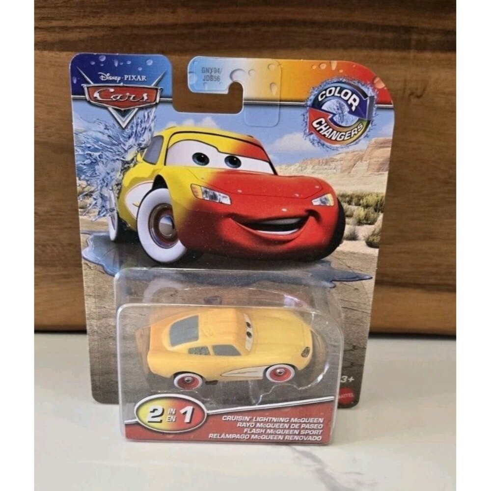 DISNEY PIXAR CARS COLOR CHANGERS YELLOW/RED CRUISIN' LIGHTNING MCQUEEN